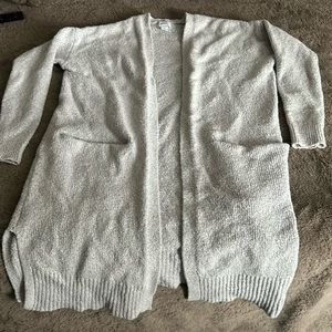 Old Navy light grey long sleeve, long length cardigan with pockets